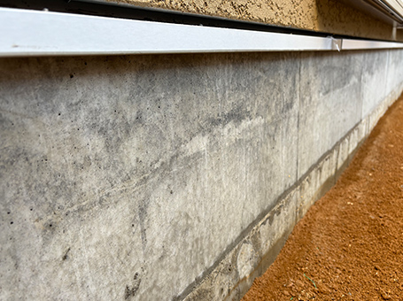 基礎巾木左官塗装工事 塗装前